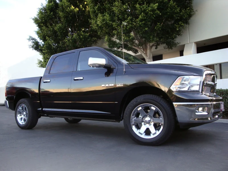 AMP Research 2013-2015 Dodge Ram 1500/2500/3500 All Cabs PowerStep Plug N Play - Black - Image 12