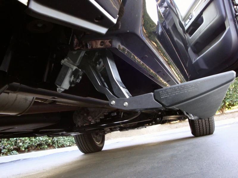 AMP Research 2013-2015 Dodge Ram 1500/2500/3500 All Cabs PowerStep Plug N Play - Black - Image 9