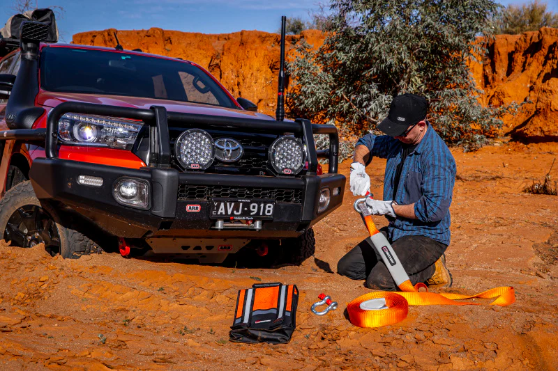 ARB Weekender Recovery Kit Incl 17600lb Recovery Strap/4.75T Shackles - Image 19