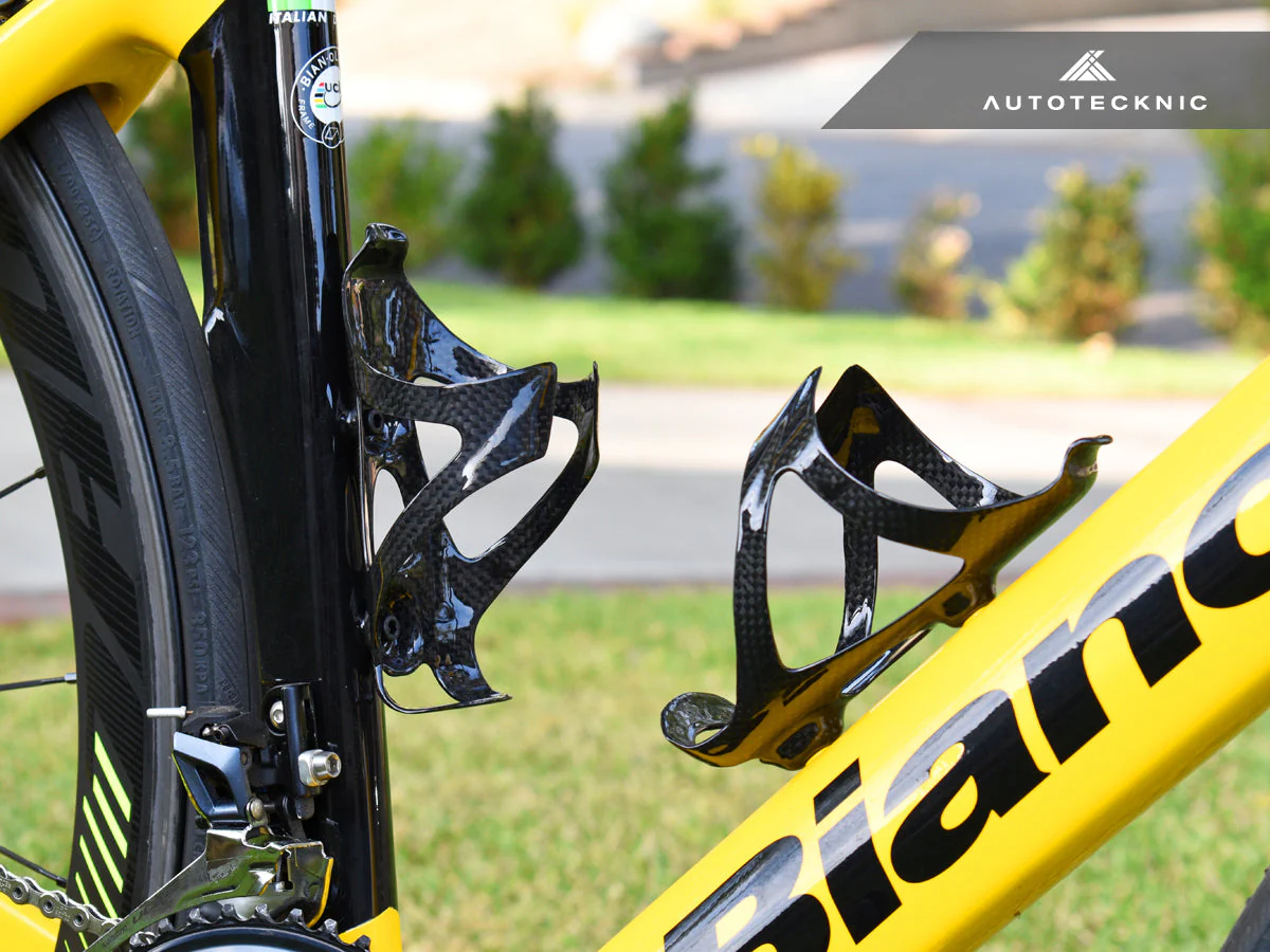 AutoTecknic Dry Carbon Fiber Water Bottle Cage - Image 4