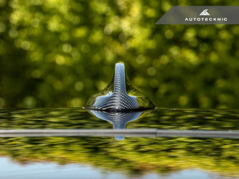 AutoTecknic Dry Carbon Roof Antenna Cover - F95 X5M | F96 X6M Pre-LCI - Image 3