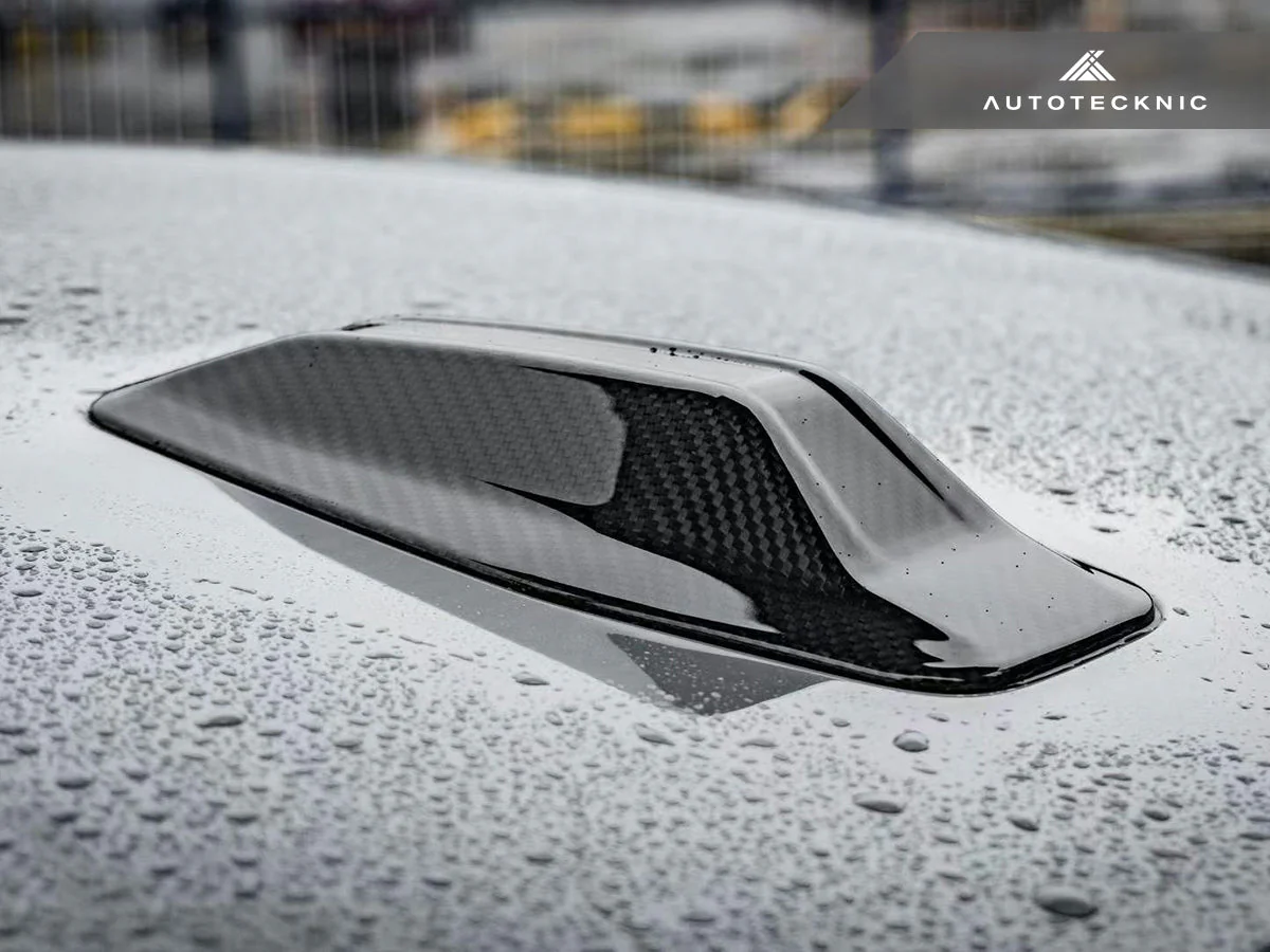AutoTecknic Dry Carbon Roof Antenna Cover - U06 2-Series Active Tourer | U11 X1 - Image 2