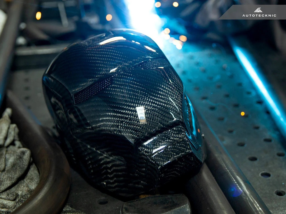 AutoTecknic Stryker Carbon Fiber Mask - Image 2