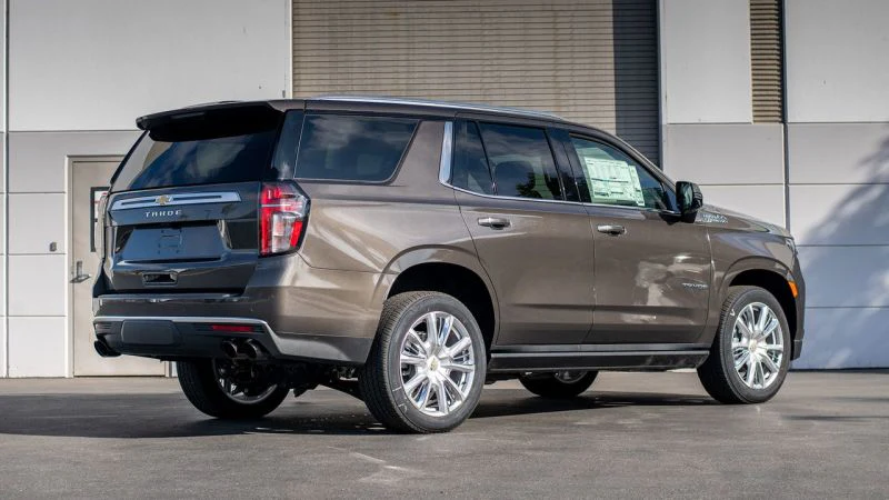 Borla 21-22 Chevrolet Tahoe 5.3L V8 2/4WD 4DR 3in/2.75in Touring Cat-Back Exhaust -Black Chrome Tips - Image 2