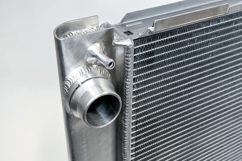 CSF 06-10 BMW E60 M5 / 06-10 BMW E63/E64 M6 Aluminum High-Performance Radiator - Image 3