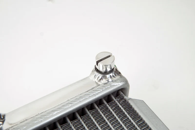 CSF 08-15 Subaru Impreza WRX/STI 1-Row 31mm High-Performance Aluminum Radiator - Image 2