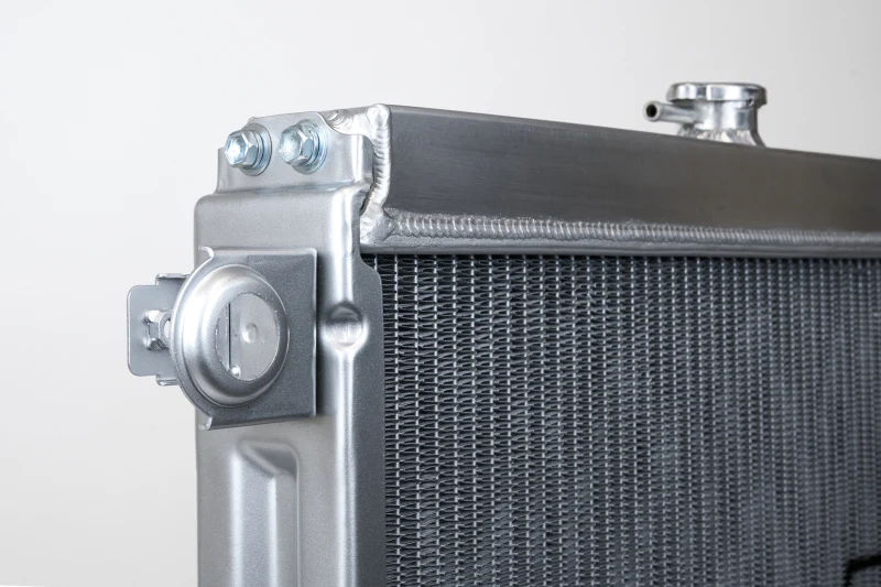 CSF 98-07 Toyota Land Cruiser / Lexus LX470 Heavy Duty All Aluminum Radiator - Image 3