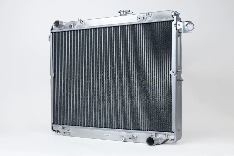 CSF 98-07 Toyota Land Cruiser / Lexus LX470 Heavy Duty All Aluminum Radiator - Image 6