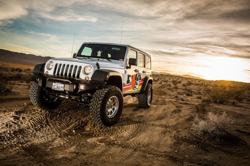 Fox 07-18 Jeep JK 2.5 Perf Elite Series Reservoir Shock Front 2.5in R/R 2.5-4in (Pair) w/ DSC Adj. - Image 3