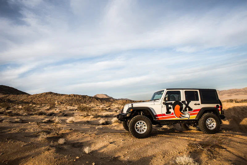 Fox 07+ Jeep JK 2.0 Performance Series 11.1in. Smooth Body IFP Front Shock (Aluminum) / 4-6in. Lift - Image 6