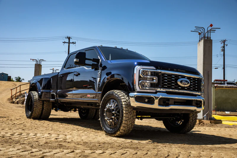 ICON 2023+ Ford F250/350 2.5in Stage 3 Suspension System w/ Radius Arms - Image 3