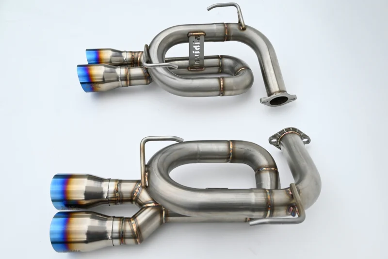 Invidia 22+ Subaru WRX Twin Loop 3.5in. Single Layer T.I Tip Axle-Back Exhaust - Image 3