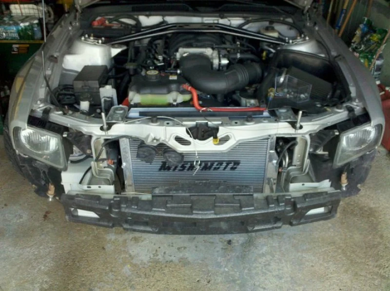 Mishimoto 05+ Ford Mustang Manual Aluminum Radiator - Image 7