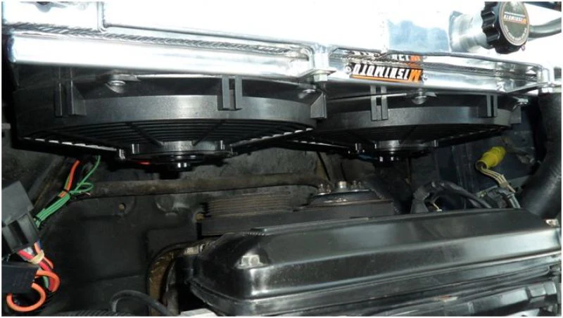Mishimoto 83-87 Toyota Corolla Aluminum Fan Shroud Kit - Image 3