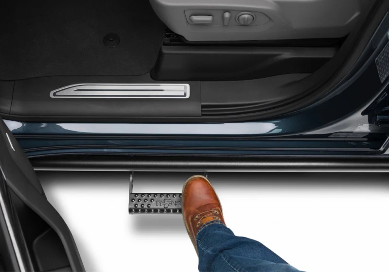 N-Fab RKR Step System 2019 Chevy/GMC 1500 Crew Cab - Cab Length - Tex. Black - 1.75in - Image 7